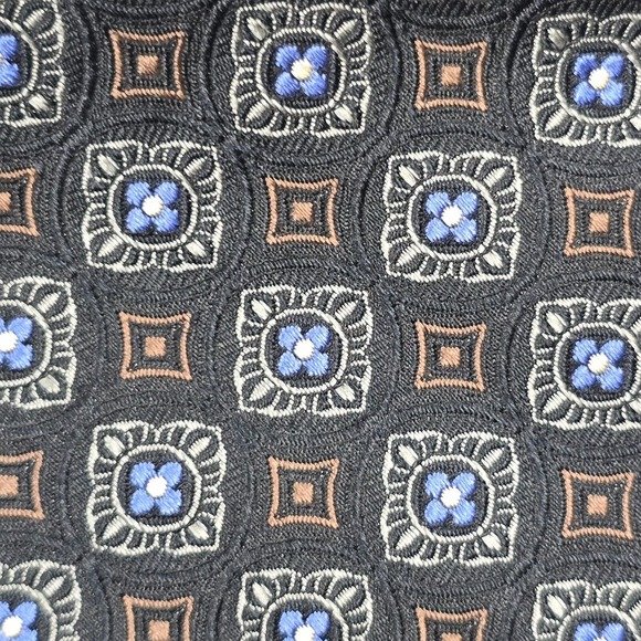 Robert Talbott Mens Tie Silk Hand Sewn Geometric Made in USA Classic Necktie - Picture 2 of 8